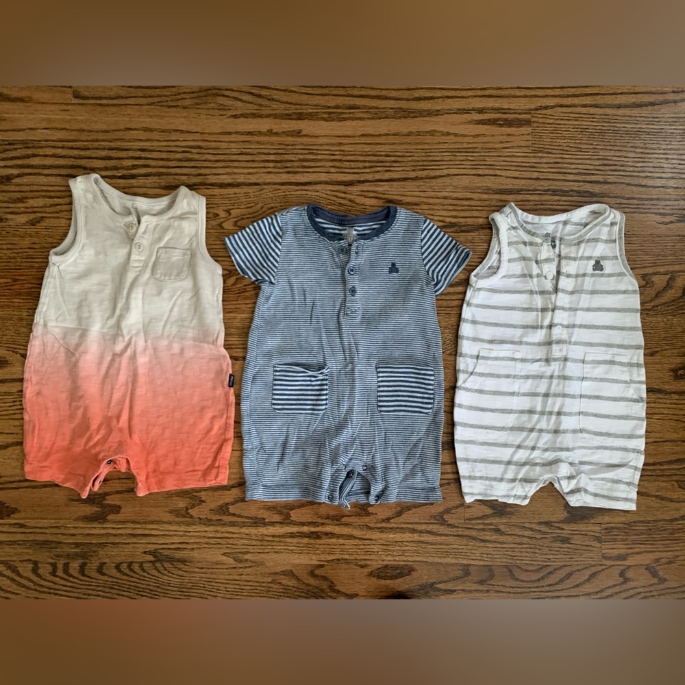 Baby gap 6-12M Romper bundle